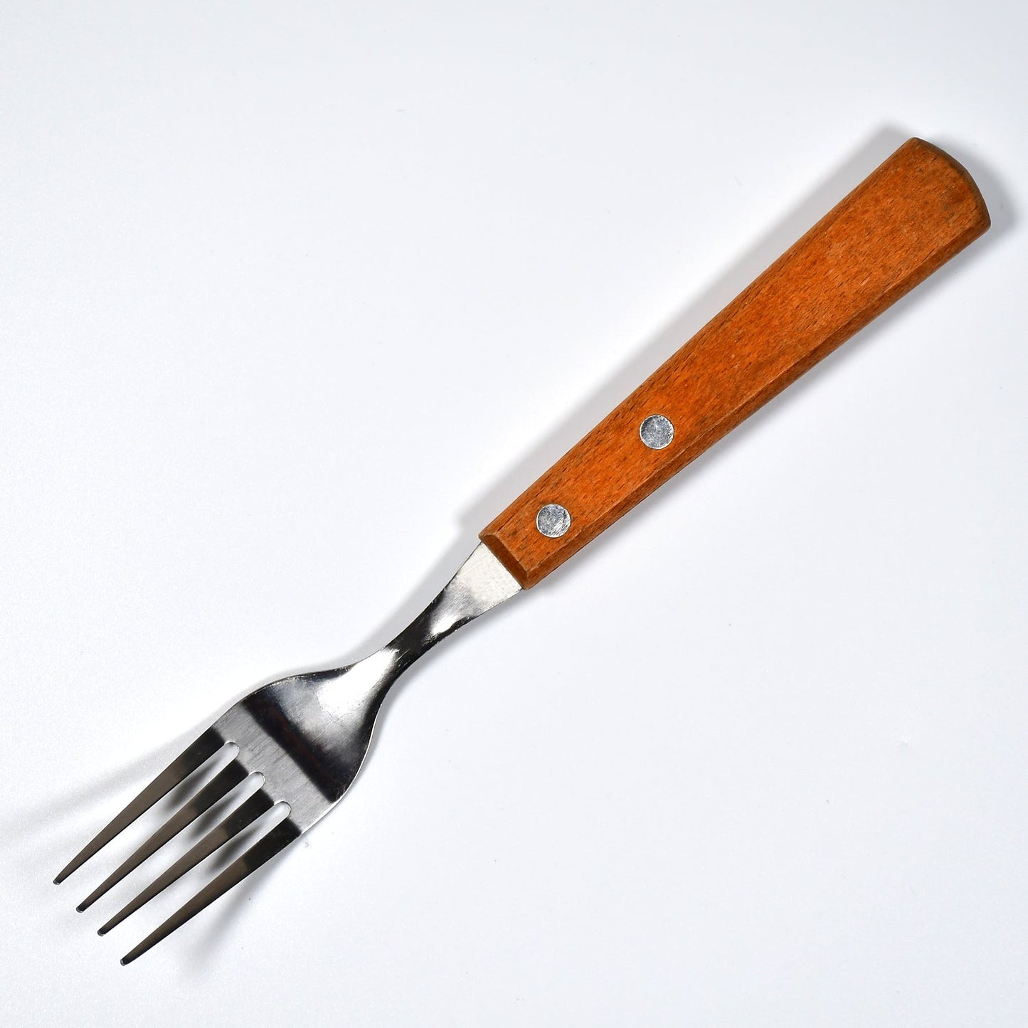 2989 1pc Stainless steel fork with wooden handle. 