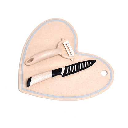 7100 Heart Shape Chopping Board With Knife & Peeler 